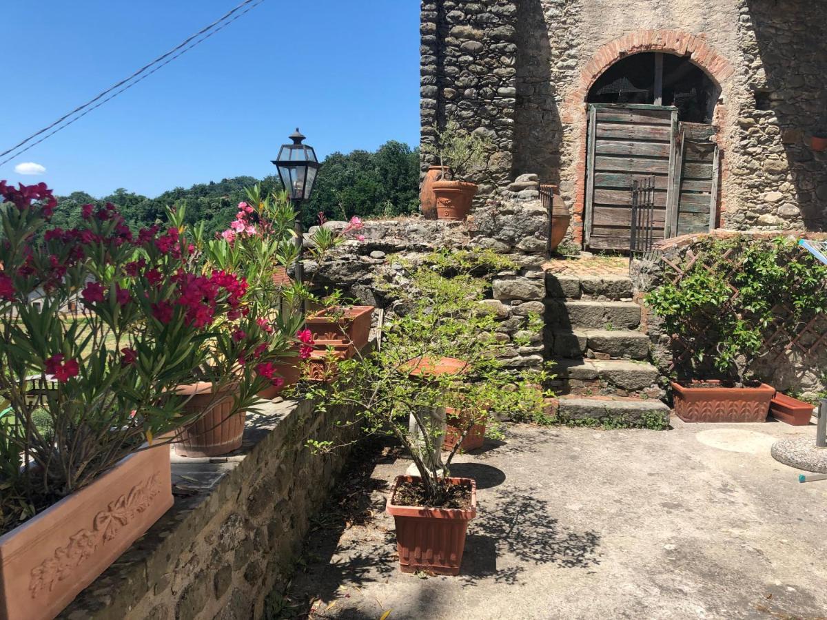 Castello Del Poderetto Acomodação com café da manhã Licciana Nardi Exterior foto